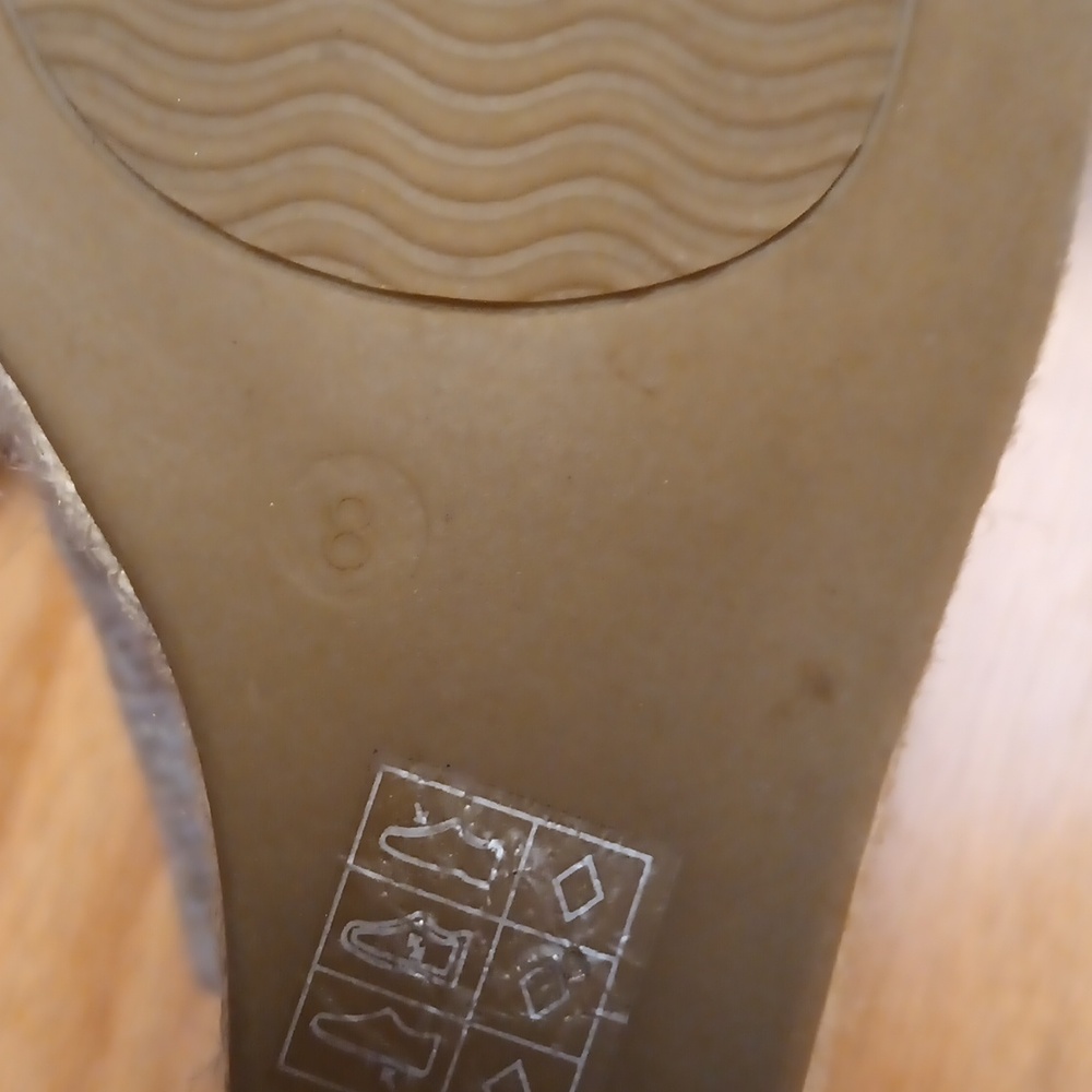 Moda size 8 silver wedge heels - Picture 5 of 5